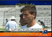 Yasir Jan  unique fast bowler in world cricket who can bowl with both hands