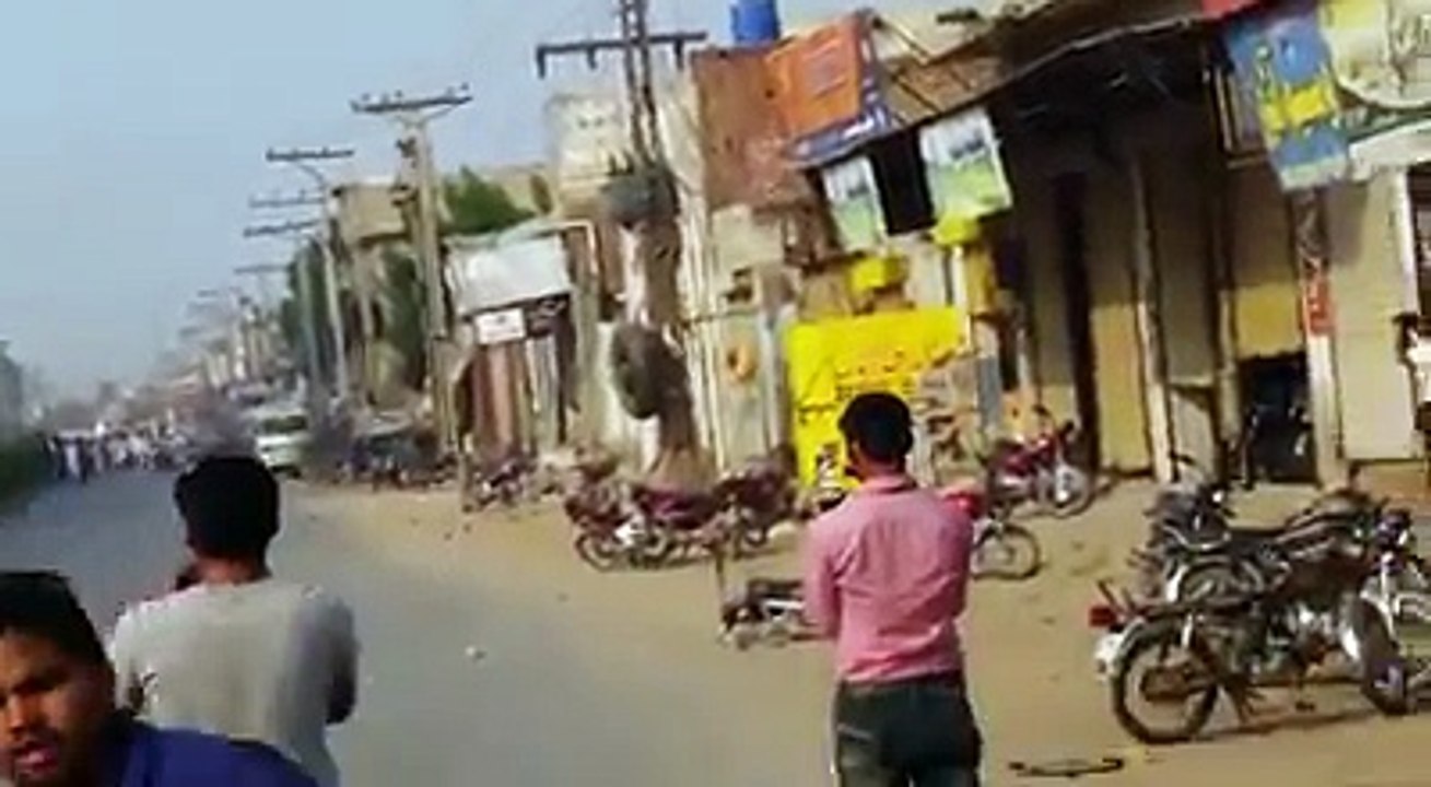 SilinCylinder blast on  Millat Road Faisalabad 21 Sep 2016