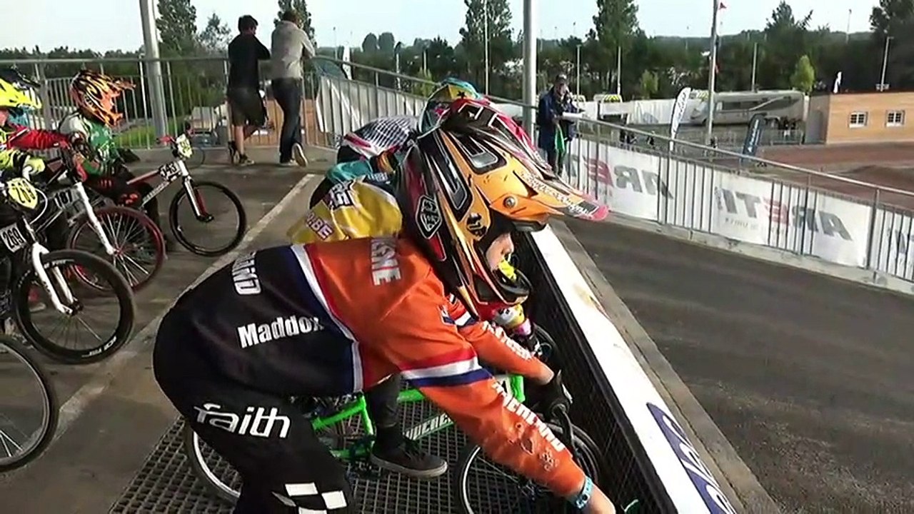UEC EUROPEAN CUP BMX - CALAIS - ROUND 8 PART 1