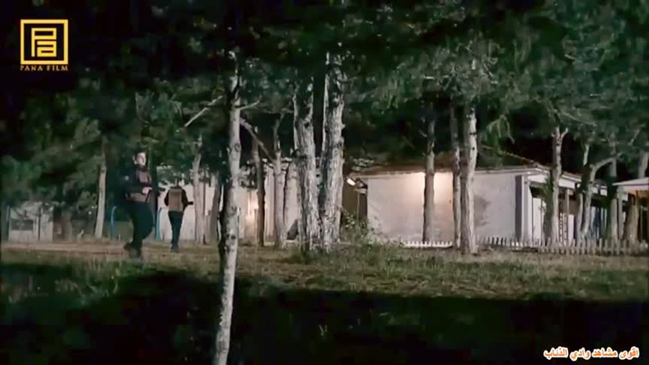 مراد علمدار مشهد اكشن من وادي الذئاب الجزء التاسع