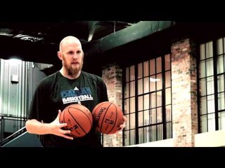 Dallas Mavericks Center Chris Kaman Host Students