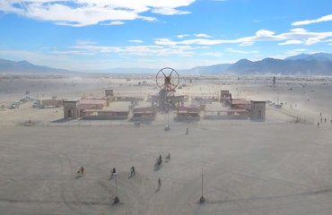 Le célèbre festival BURNING MAN edition 2016 vu d'un drone !