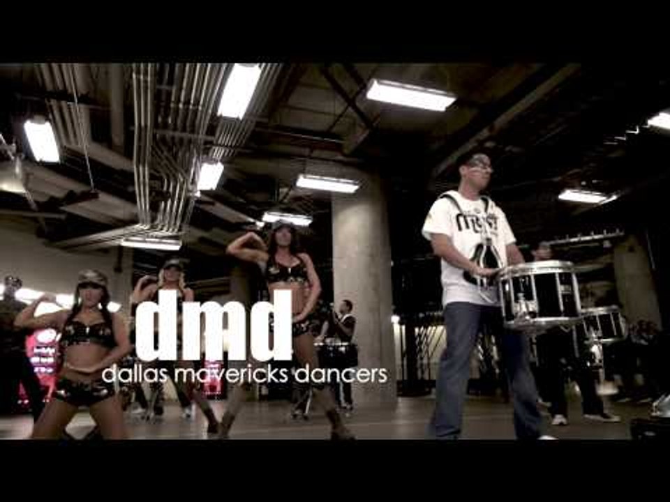 Dallas Mavericks Dancers breaking it down