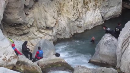 Şelaleye Düşen Çocuğunu Kurtarmak İsteyen Babanın Kaybolması