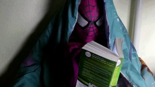 Spiderman Sleepwalking Nightmare! - Spiderman vs Pink Spidergirl vs Joker vs Venom - Superhero Team
