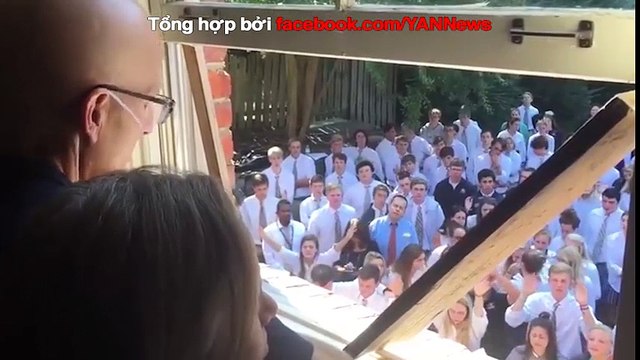 400 Students Sing To Teacher Battling Cancer