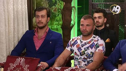 Masonlukta kullanılan Kohen ellerinde oluşan üçgen, A harfini sembolize eder. Taç Hz. Mehdi (as)’ın tacıdır