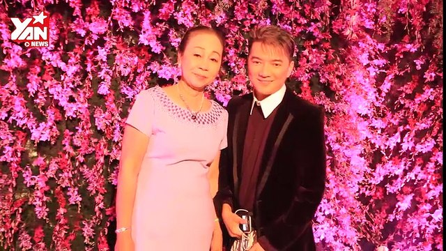 Cận cảnh khoảnh khắc đáng yêu của Mr.Đàm khi được tặng nhẫn kim cương