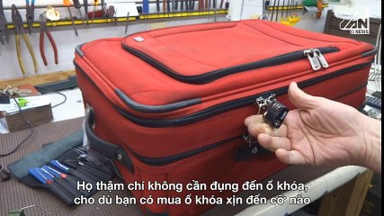 Cách những người giữ hành lí mở ổ khóa hành lí của bạn