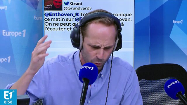 Charles Aznavour remonte sur scène à Paris