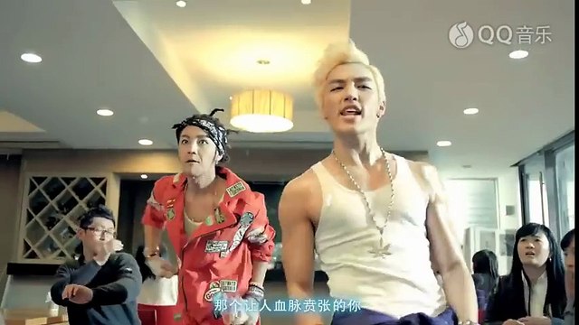 Jang Geun Suk singing