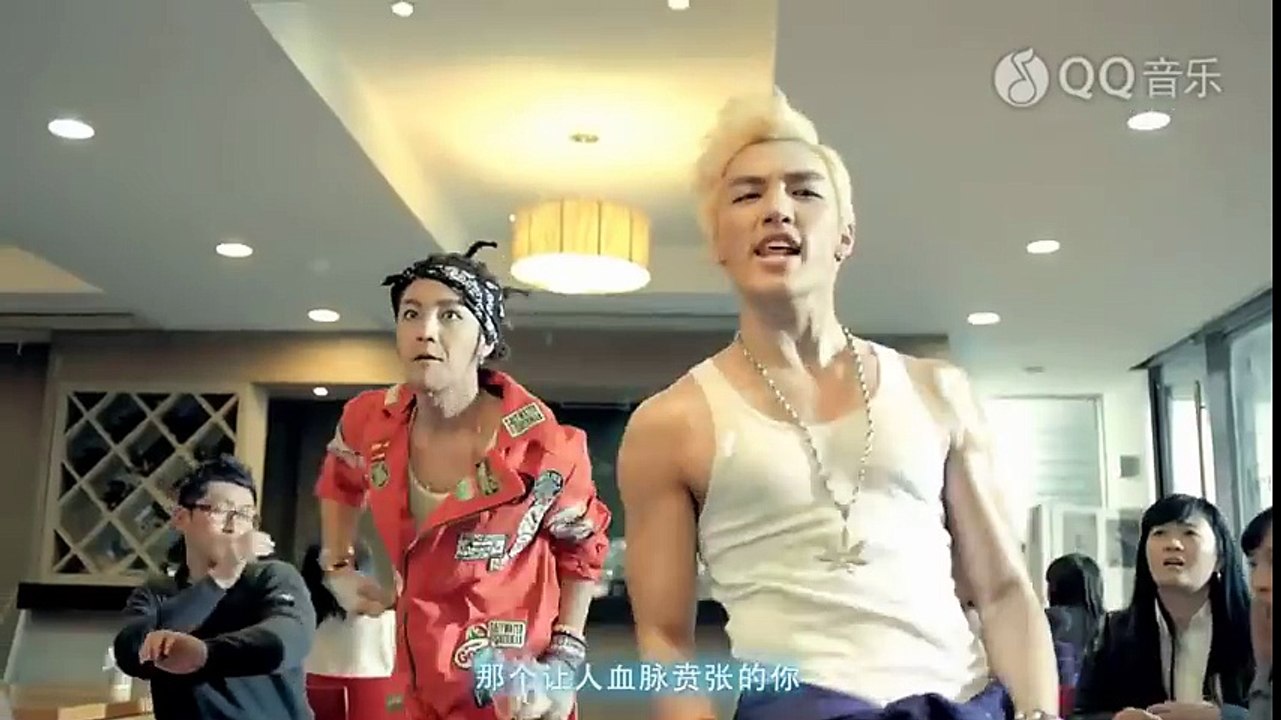 Jang Geun Suk singing