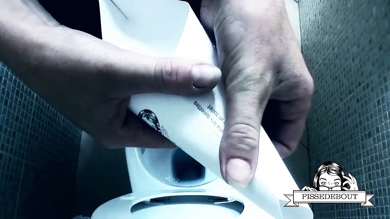 A invenção para que  finalmente, as mulheres podem fazer xixi em pé!