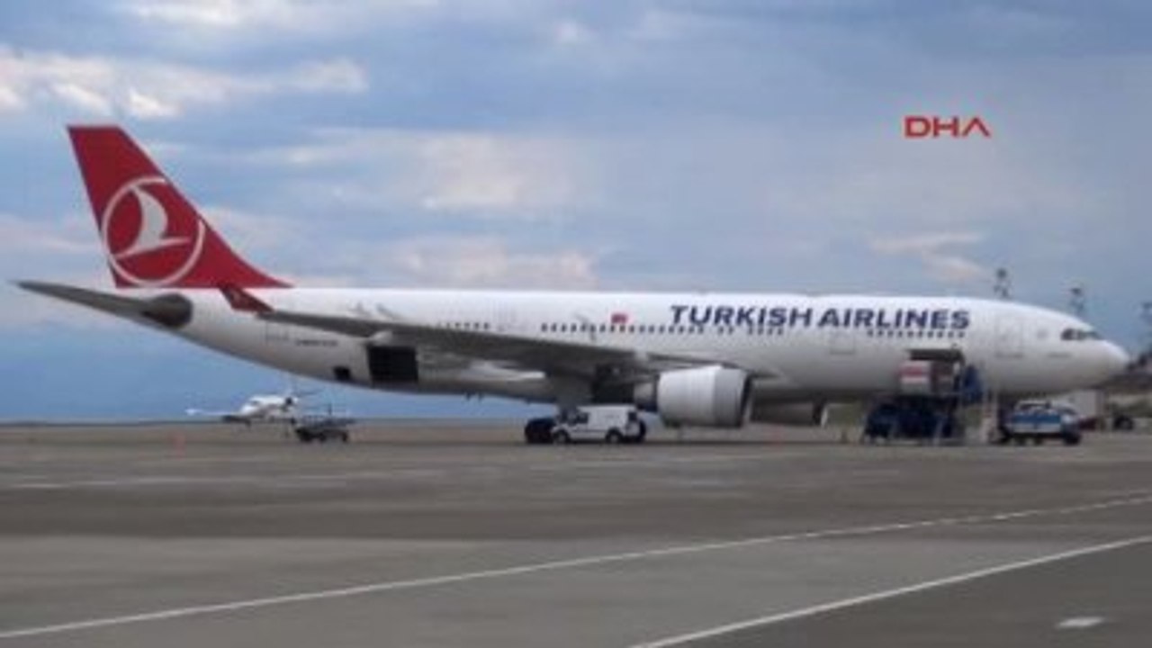 Trabzon - İslamabad Uçağı Trabzon'a Acil İniş Yaptı