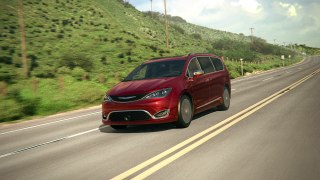 Chrysler Pacifica Forward Collision Warning