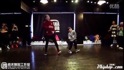 10/8 - Dance cover quá đỉnh của chú nhóc 8 tuổi