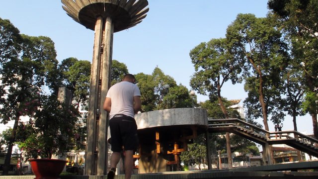 Paradoxical sleep Saigon 2015