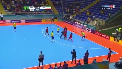 Futsal: Le superbe coup franc de Falcao