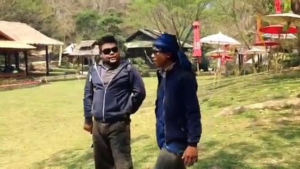 Increíble Elefante defiende a cuidador...