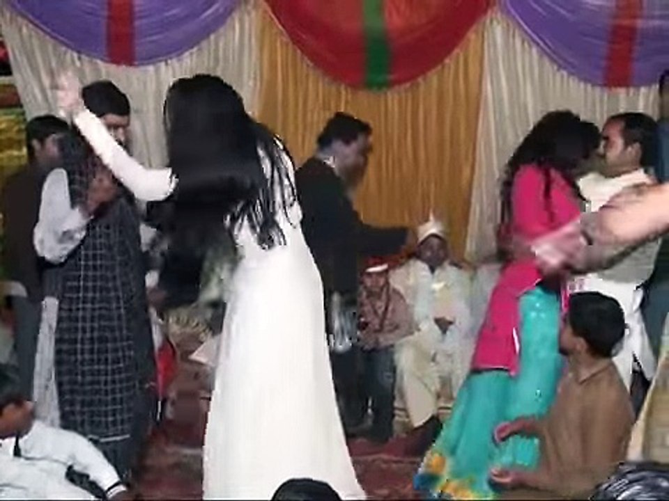 SEXY LIVE DESI PAKISTANI DANCE MUJRA 2016 - Hotwaps.net