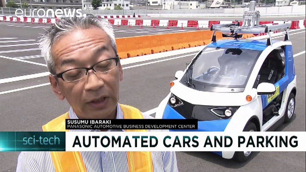 Selbstfahrende Autos und intelligente Parkhäuser