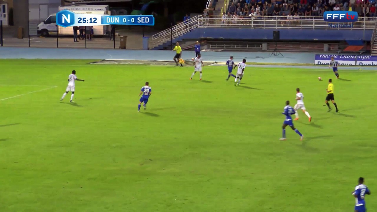 Frappe de Thomas De Parmentier dans les bras du gardien