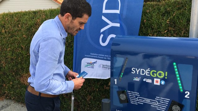 Borne de recharge pour véhicules électriques