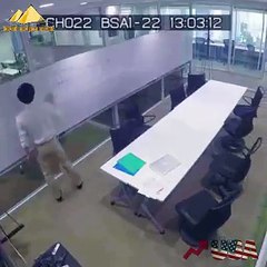 عجیب و غریب دنیا۔۔