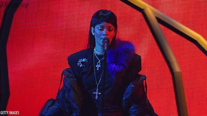 Drake & Rihanna Show PDA After MTV VMAs