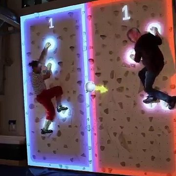 Elektronik duvara tırmanma oyunu! Çok keyifli