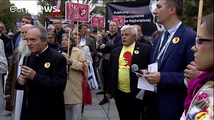Πολωνία: Διαδηλώσεις με αφορμή το νόμο που απαγορεύει τις αμβλώσεις