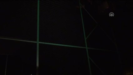 Ayakkabısını Almak İçin Tırmandığı Yerde Mahsur Kaldı