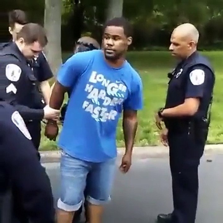 Des policiers pas très forts