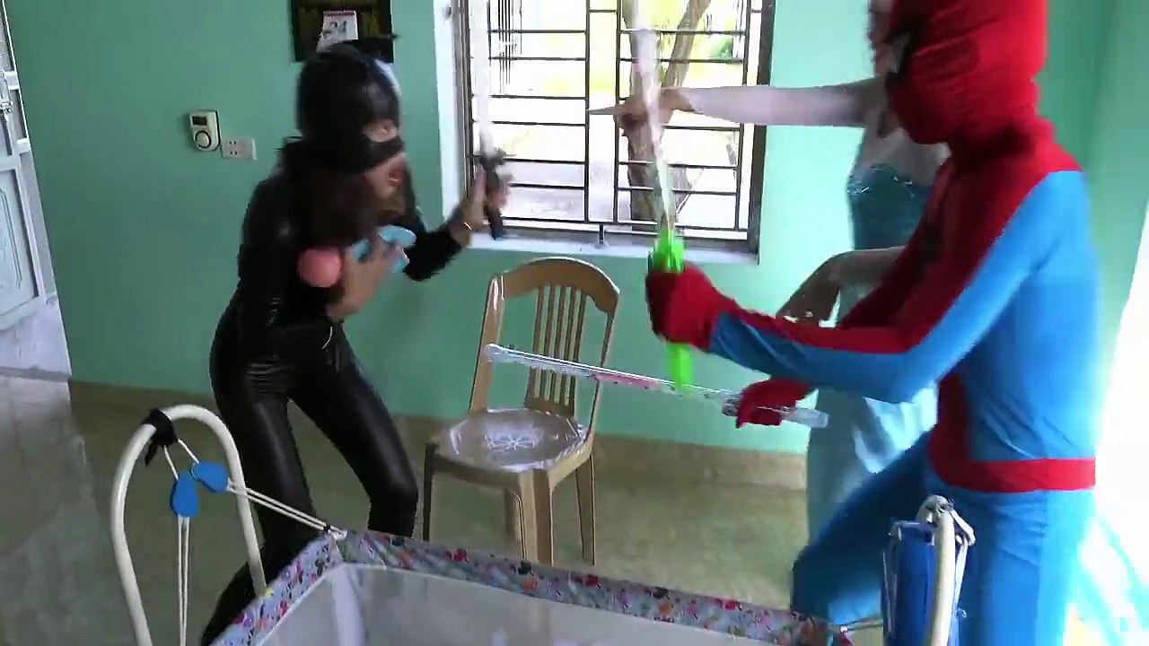 Spiderman Rapunzel pan Frozen Elsa vs Joker Pinks SpiderGirl Fun Superheores-taOjK6nSRBc part 8