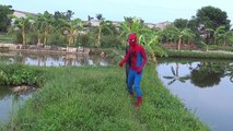 Spiderman vs Catwomen rescue dogs drowning Frozen Elsa Captain Fun Superheroes joker pranks-BMw-bEcJdbU part