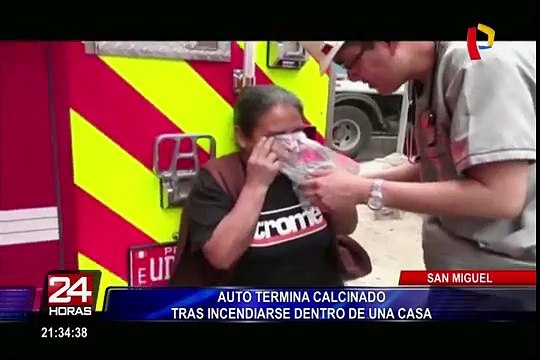 San Miguel: auto termina calcinado tras incendiarse dentro de vivienda