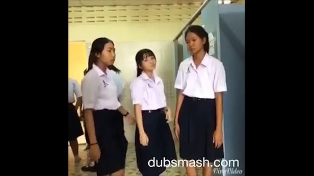 Há hốc với điệu nhảy bá đạo của nhóm nữ sinh Thái Lan