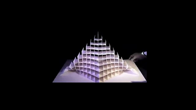 Nghệ thuật - Hoa mắt với nghệ thuật xếp giấy Origami của người Nhật