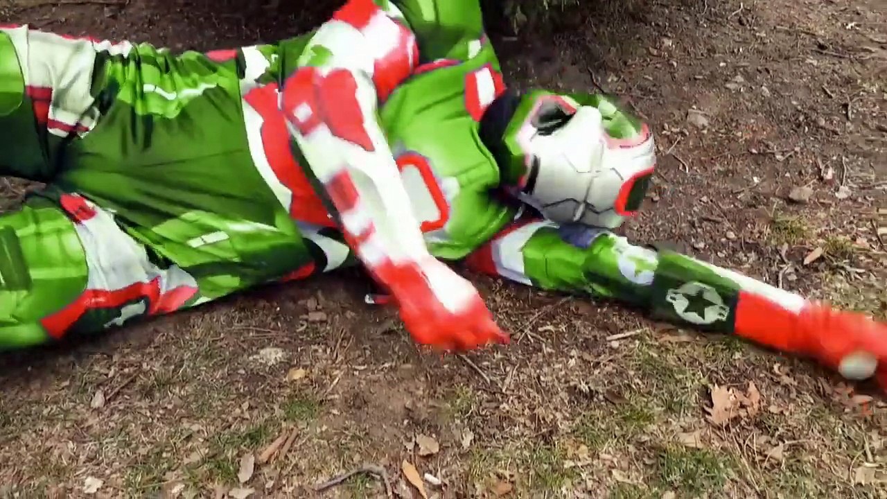 T-Rex vs BATMAN SPIDERMAN Captain America - Ironman Prank - Halo - IRL - Superhero Fun In Real Life- part 7