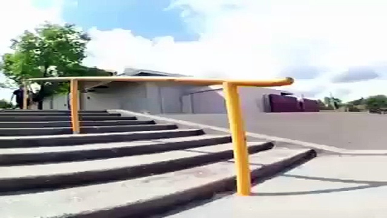 28/7 - Tai nạn kinh khủng khi trượt ván