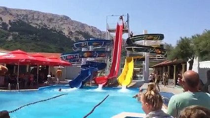 24/7 - Trượt nước bằng mặt cảm giác như thế nào ?