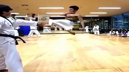 20/7 - màn trình diễn võ thuật kinh điển