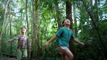 Tê tái với "Tôi thấy hoa vàng trên cỏ xanh"