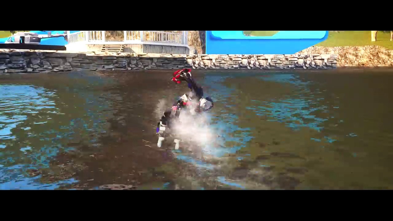 Transformers Optimus Prime plays with Lightning McQueen in Huge Waterslide !