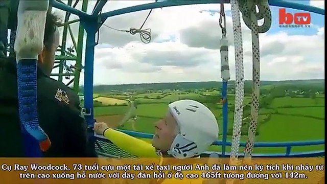 Chuyện lạ - Cụ ông 73 tuổi làm nên kỳ tích khi nhảy xuống hồ nước cao 142 mét