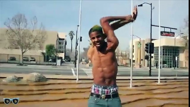 Múa - Kinh ngạc với màn bẻ khớp tay của 2 chàng trai không xương