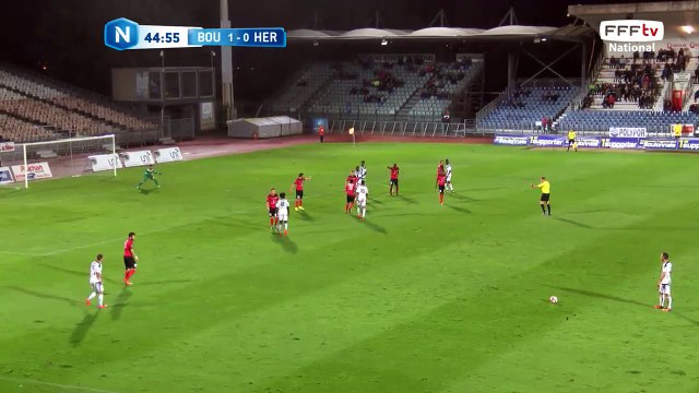 Coup franc repris de la tête