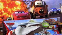 Cars 2 Stephenson Spy Train Transforming from Maters Secret Mission Disney Pixar TREM ESPIÃO
