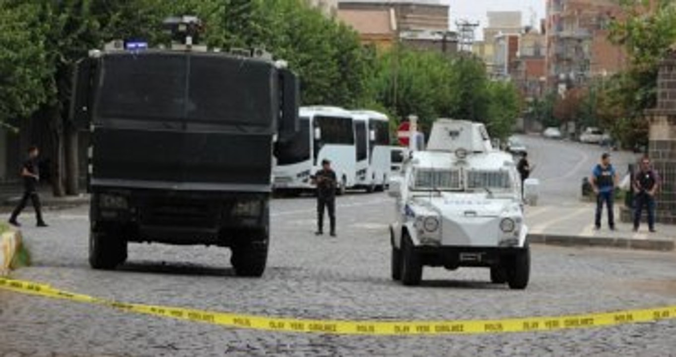 Diyarbakır'daki 3 İlçeye Bağlı 18 Köyde Sokağa Çıkma Yasağı