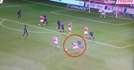 Atila Turan, Clermont Maçında Ağları Sarstı